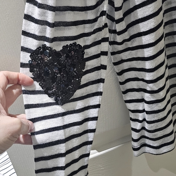 SOHO NY&CO XL Striped Lightweight Sweater Heart black sequin patches on elbows. - Picture 4 of 5